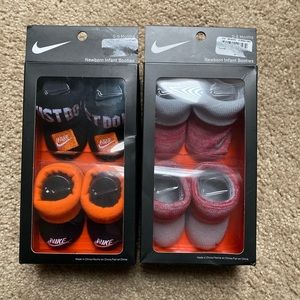 Infant Nike baby booties